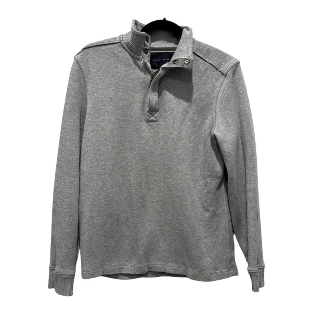 Banana Republic Men’s Small grey 1/4 zip up long sleeve mock turtleneck sweater.